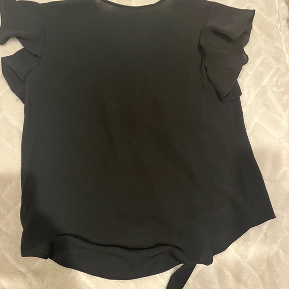 Women's Top- black ruffle on top of should -worn for 2 hrsMint cond. Siz… - Picture 3 of 6